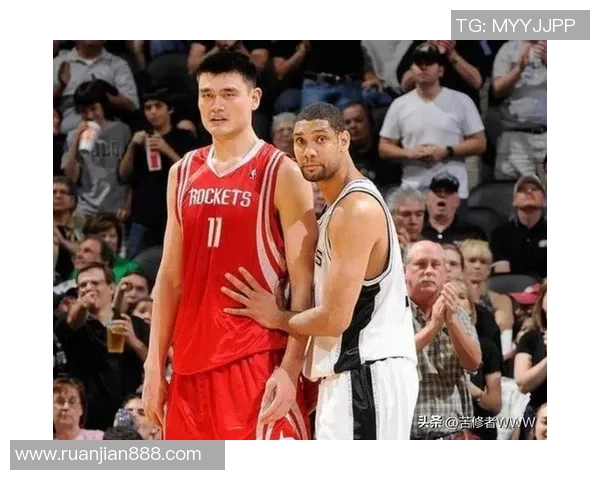 詹姆斯与姚明携手合作打造全新广告传递篮球精神与友谊的力量